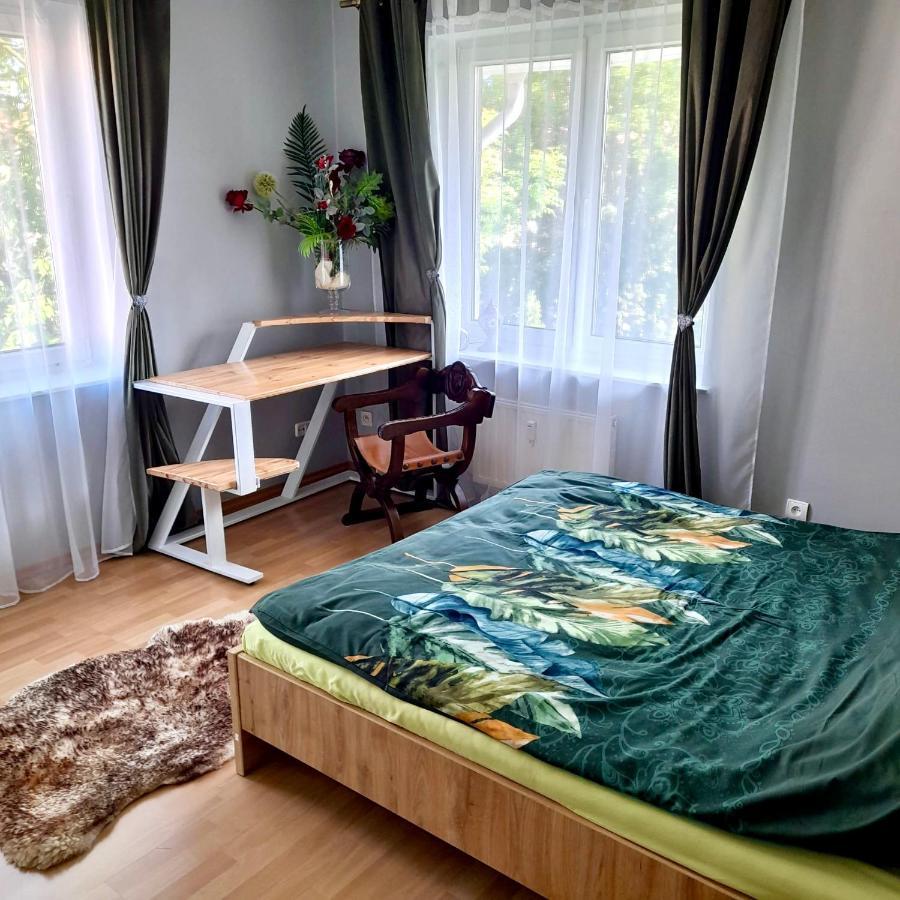 Apartament Deluxe Jelenia Góra Kültér fotó